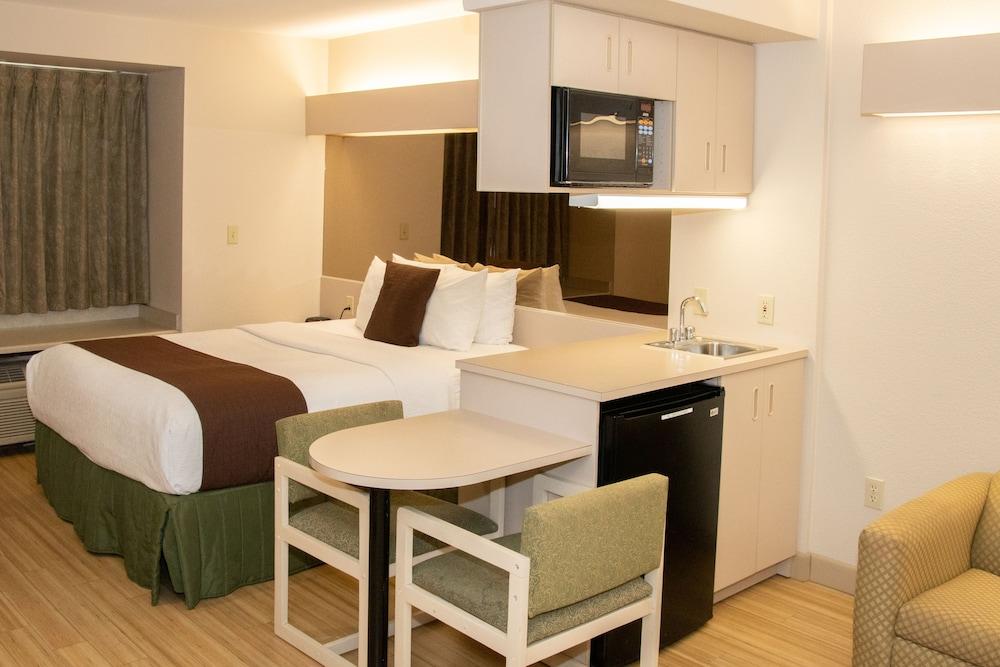 Microtel Inn & Suites by Wyndham Lodi/North Stockton photo 11