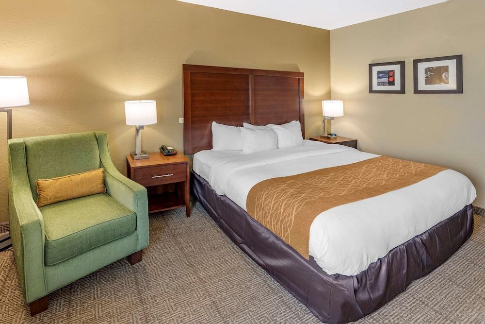 Comfort Inn & Suites Lincoln I-20 photo 6