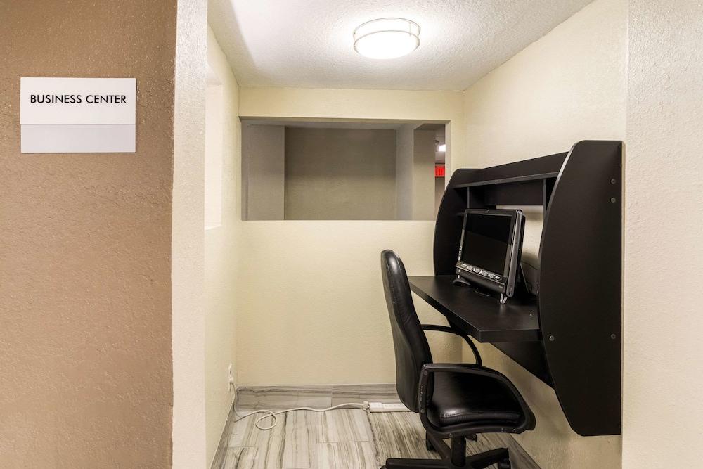 Quality Inn Pensacola North photo 26