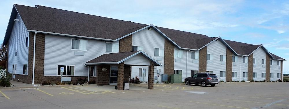 Econo Lodge Inn & Suites Pekin - Peoria Area photo 52