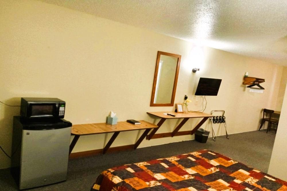 Love Hotels Kadoka by OYO at Badlands SD photo 7