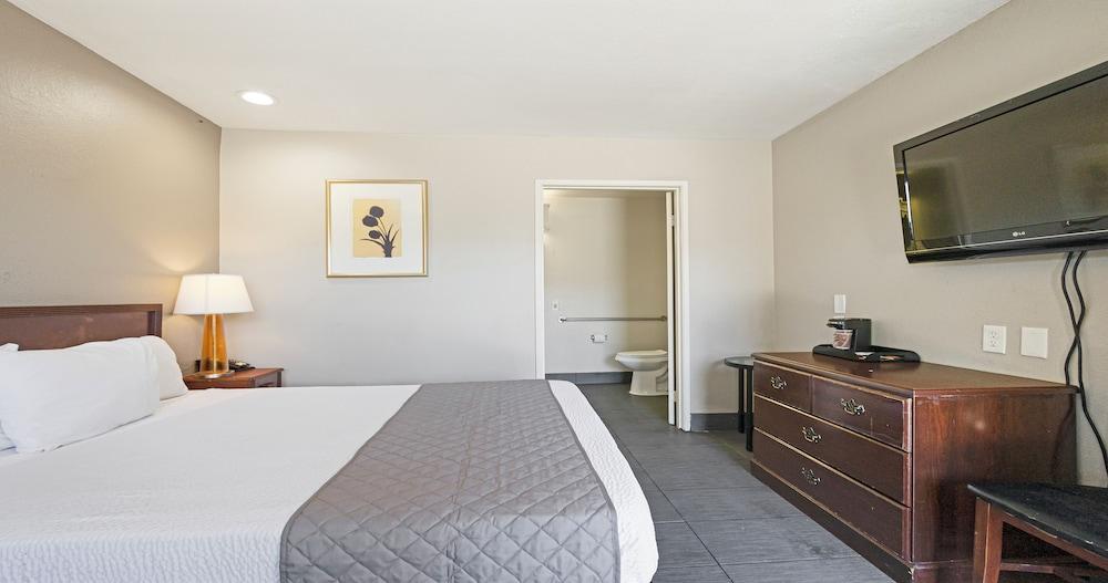 Budget Inn and Suites photo 6