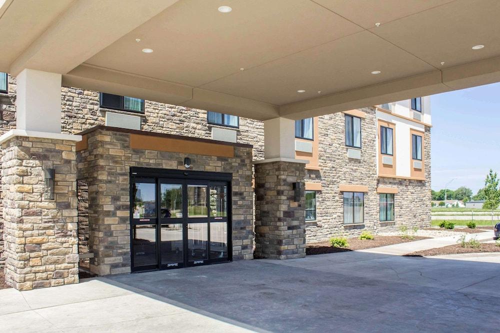 Sleep Inn & Suites Fort Dodge photo 42