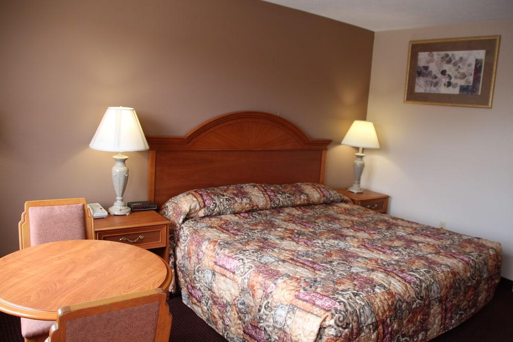 Budget Inn - Troy photo 13
