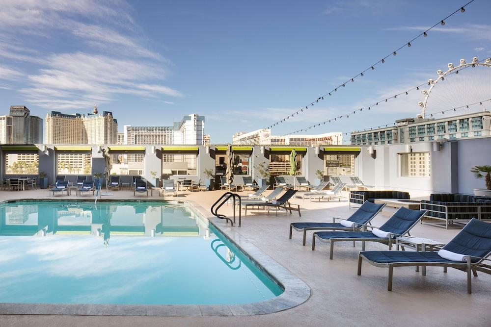 The Platinum Hotel photo 40
