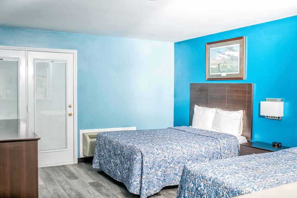 Captain Quarters Motel photo 19