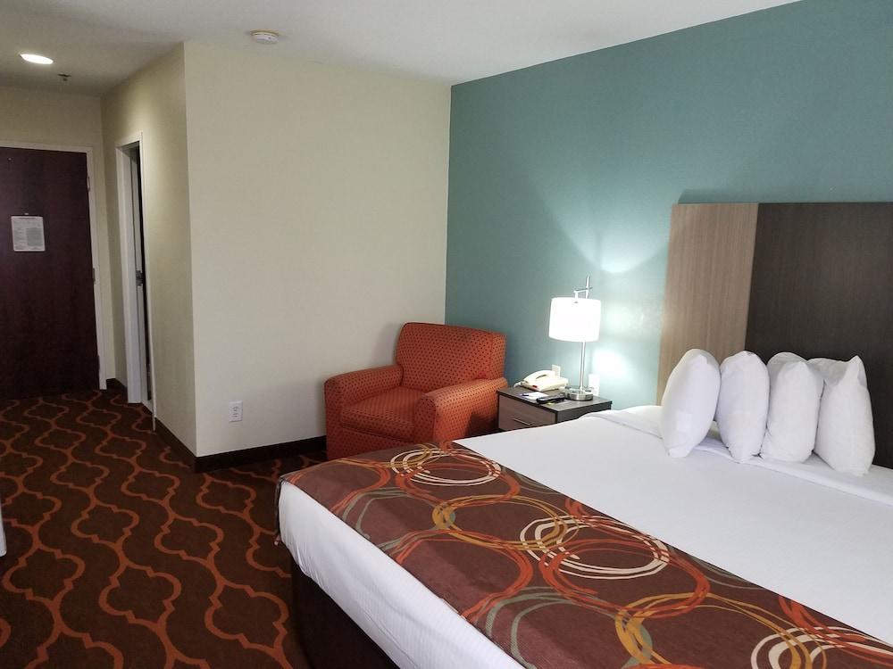 Baymont by Wyndham Grovetown Augusta photo 13