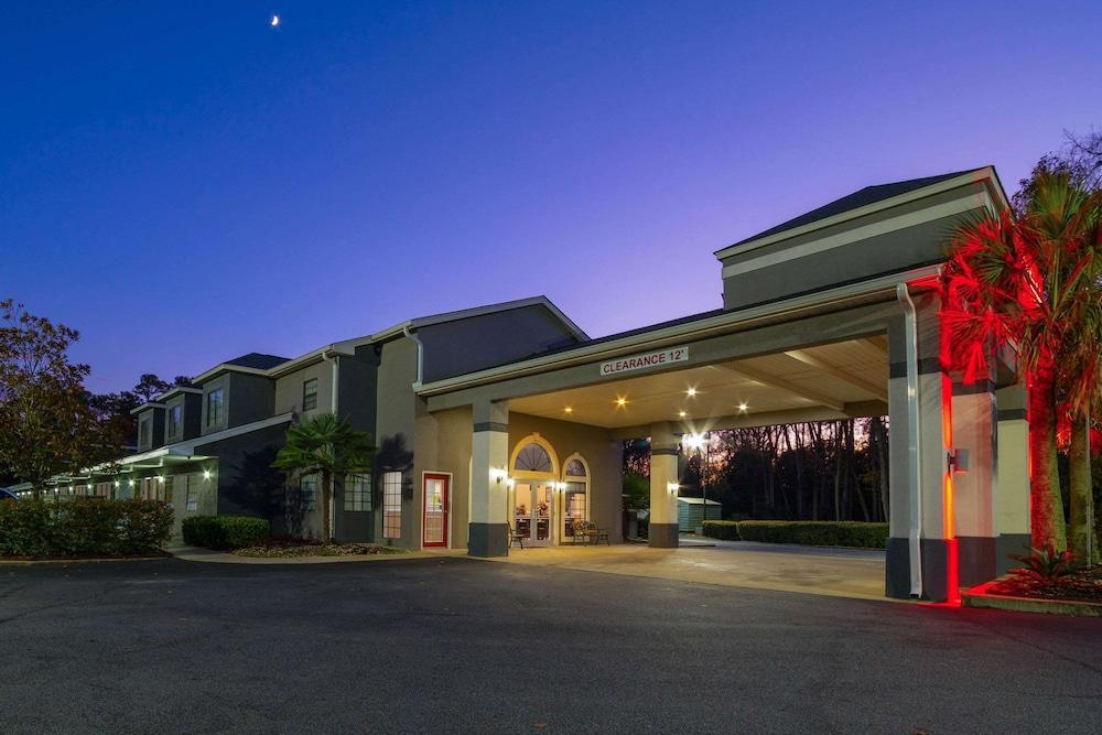 Econo Lodge Inn & Suites Cayce I-26 Airport photo 36