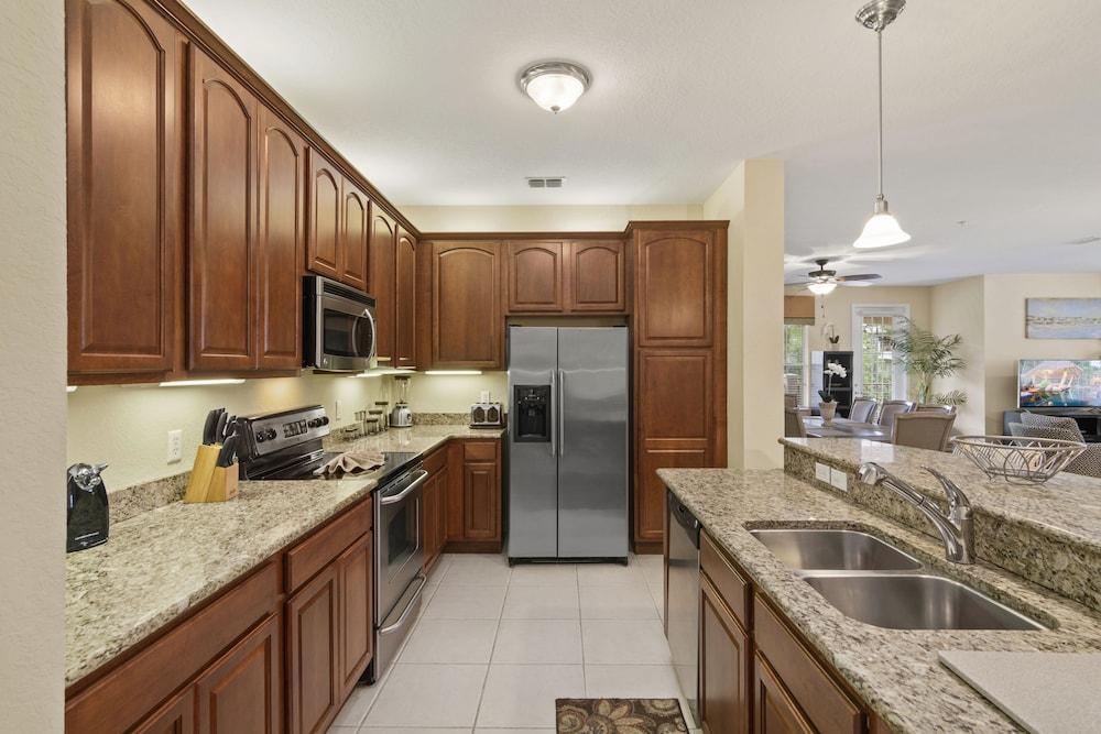 Vista Cay by Orlando Resort Rentals on Universal Boulevard photo 15