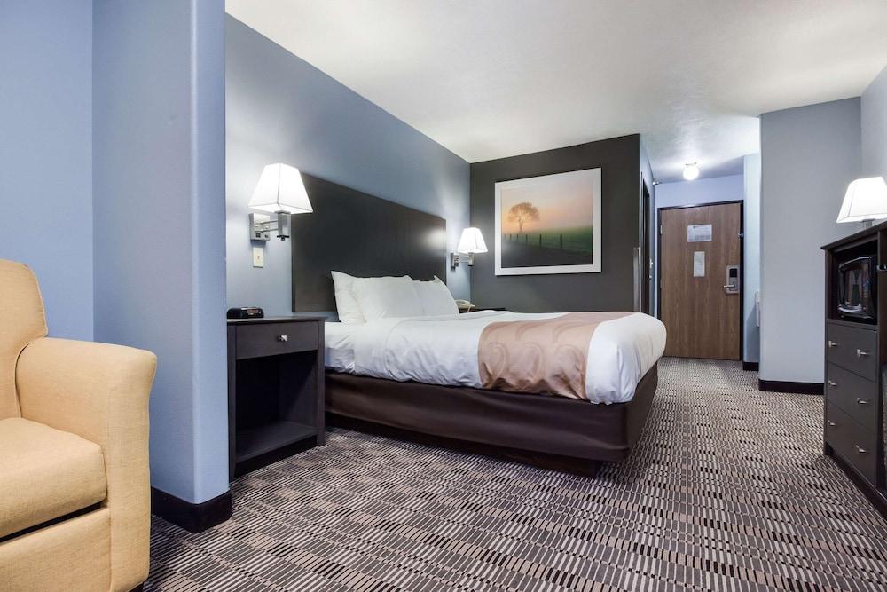 Quality Inn & Suites McCook photo 22