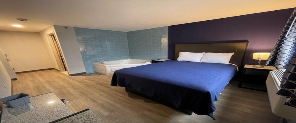 Blue Bird Inn photo 12