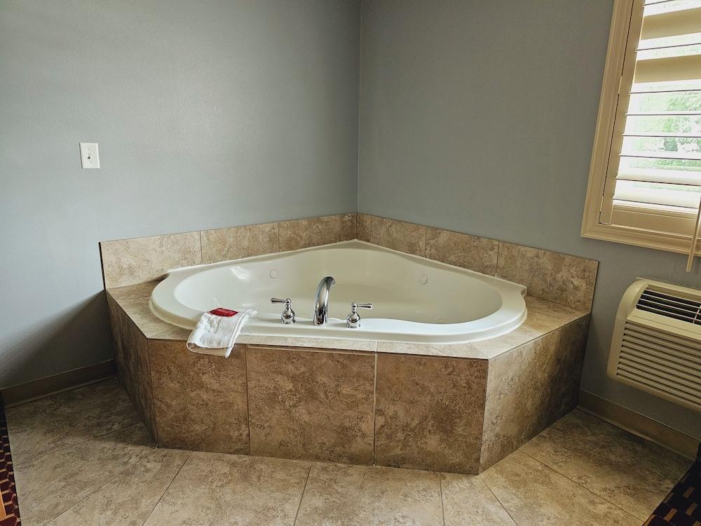 Executive Inn and Suites Extended Stay in Vernal photo 35
