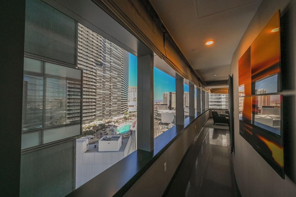 StripViewSuites at Vdara photo 2