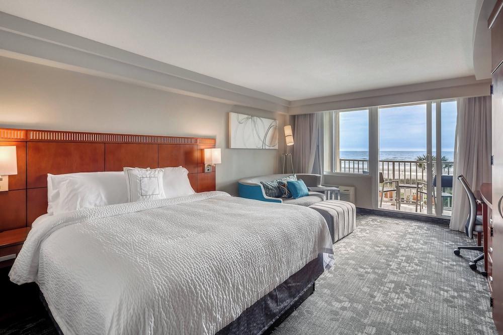 Courtyard by Marriott Jacksonville Beach Oceanfront photo 9