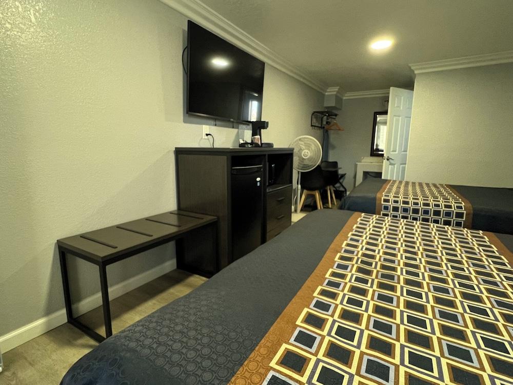 Sea Garden Inn photo 5