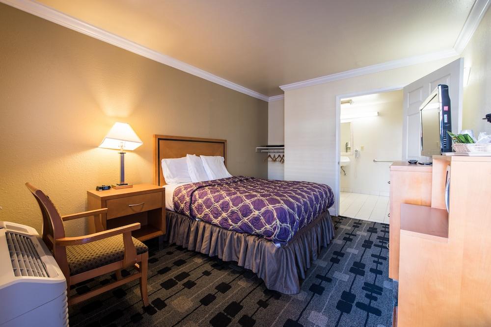 SOMA Park Inn – Civic Center photo 26