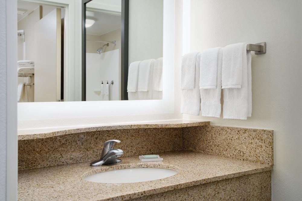 Springhill Suites by Marriott Richmond Northwest photo 18