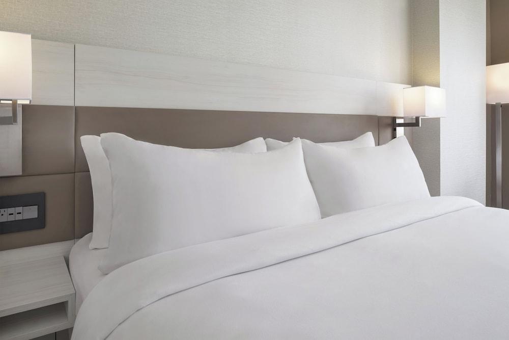 AC Hotel St. Louis Clayton photo 5