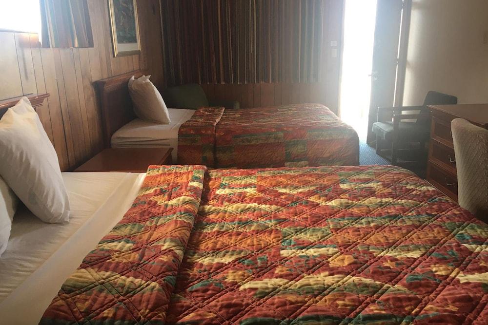 Economy Inn Eldorado photo 13