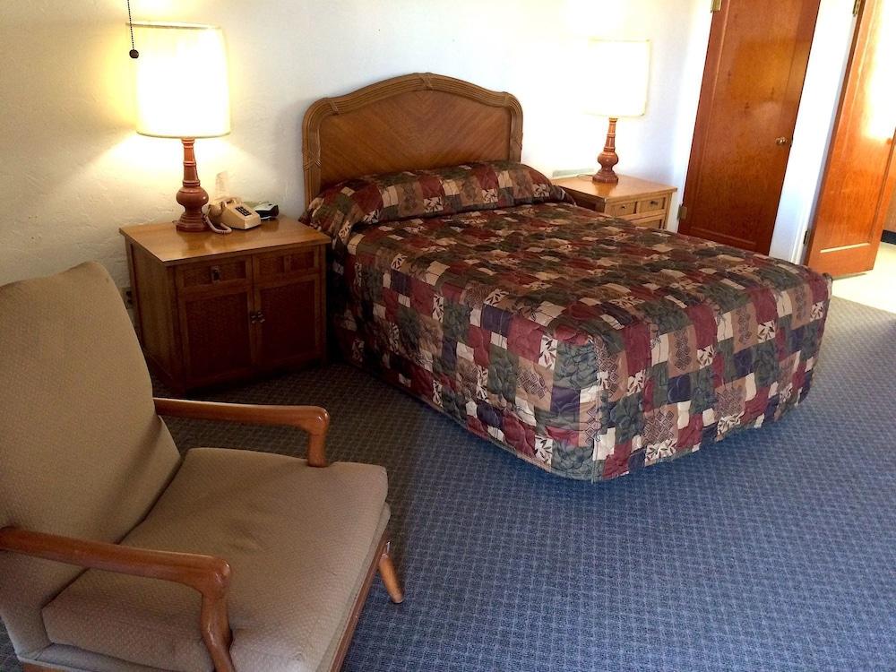 Connell Inn and Suites photo 12