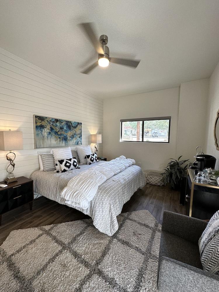 Eagles Landing Lodge Private Suites and Group Lodging photo 18