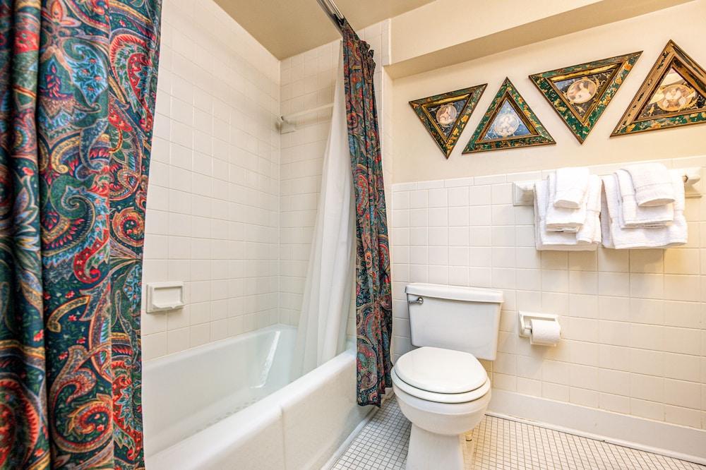 Wayside Inn photo 87