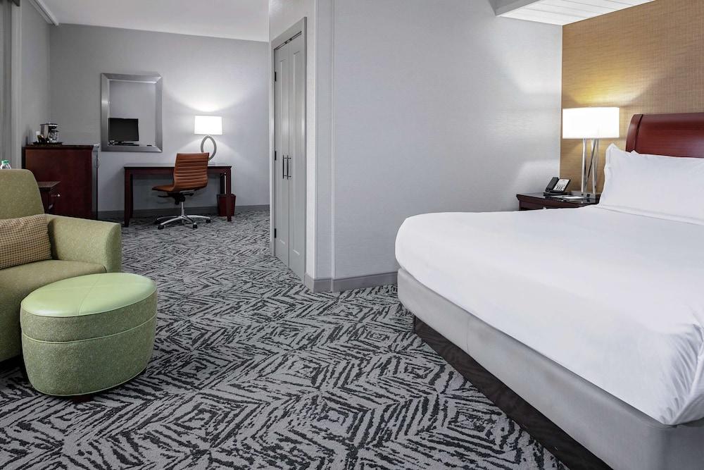 DoubleTree by Hilton Omaha Downtown photo 16