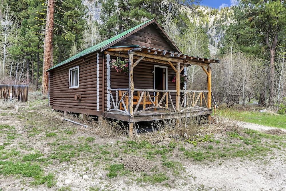 Sawtooth Lodge photo 52