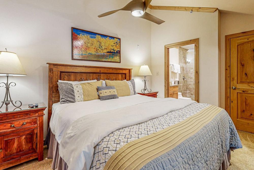 Lion Square Lodge photo 17