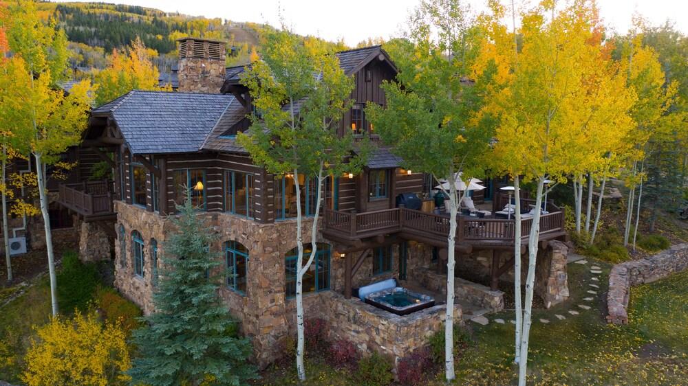 Snowberry by Elevation Accommodations photo 24