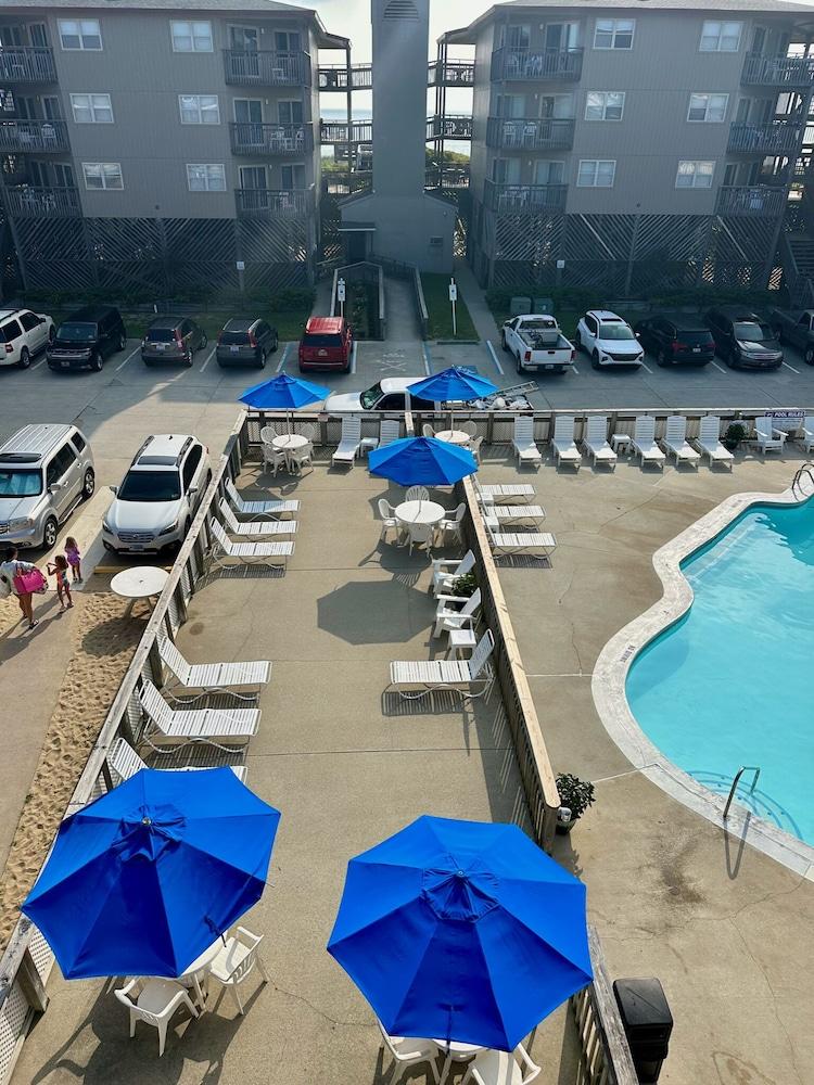 Outer Banks Beach Club photo 61