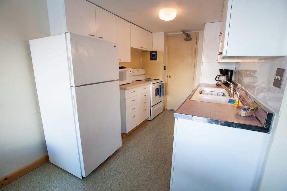 Glacier View Condo Suites photo 19