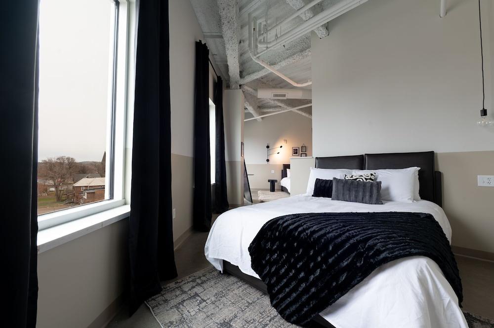 Arch and Cable Hotel photo 19