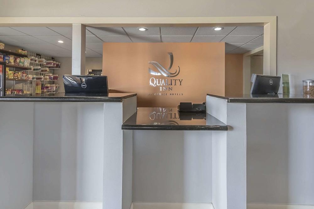 Quality Inn & Suites Stuttgart North photo 8