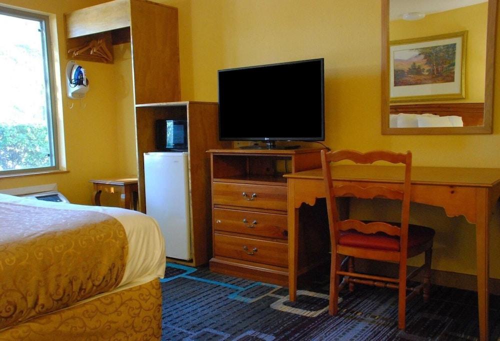 Americas Best Value Inn Addison Dallas photo 9