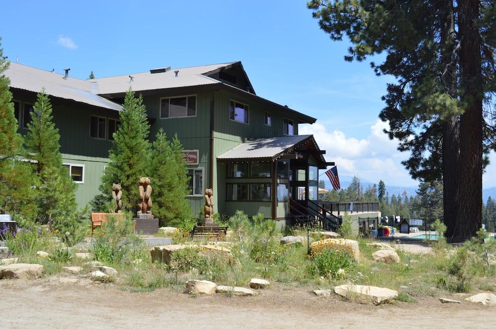 Montecito Sequoia Lodge photo 68