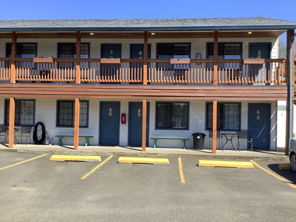 South Jetty Inn photo 70