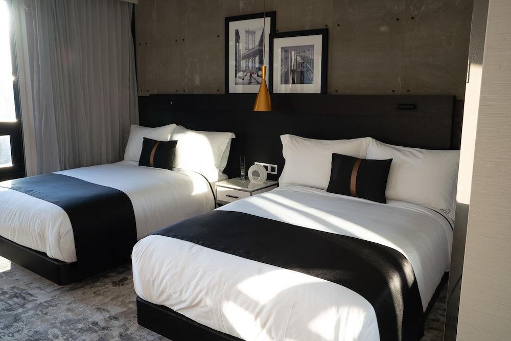 42 Hotel photo 5