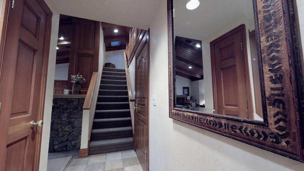 Christiania Condos - CoralTree Residence Collection photo 16
