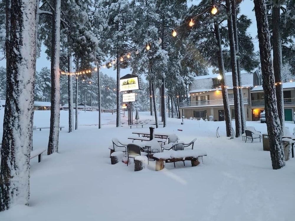 The Nook Pinetop photo 5