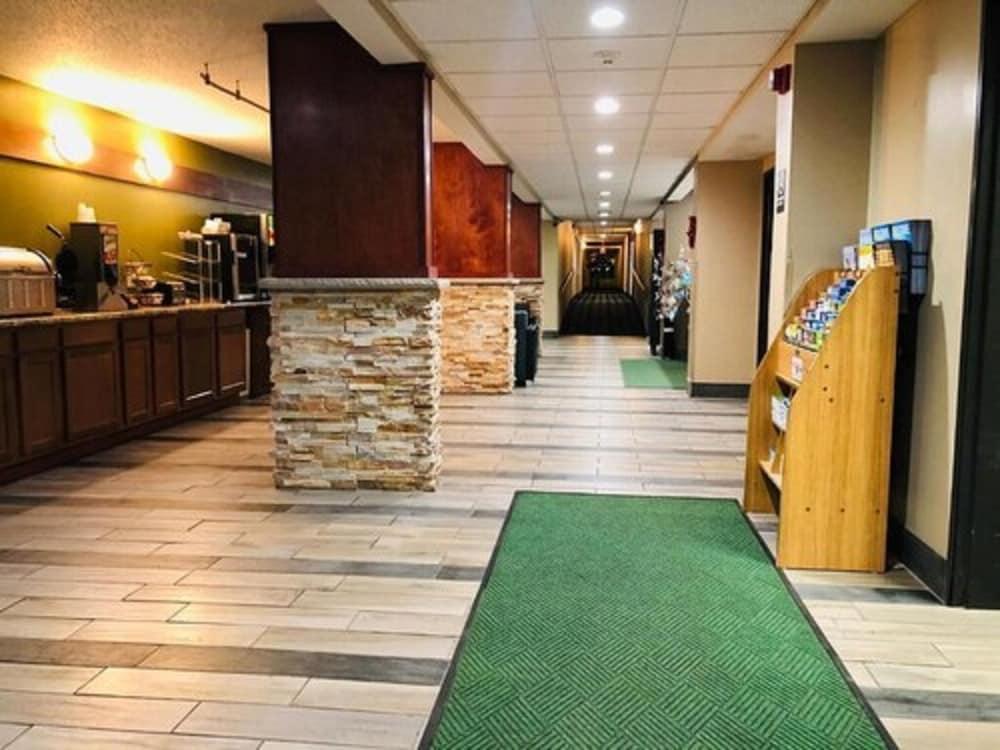 AmericInn by Wyndham Columbus Wisconsin photo 11