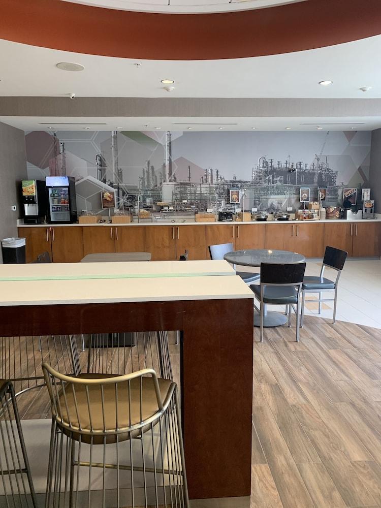 SpringHill Suites Houston Baytown photo 11