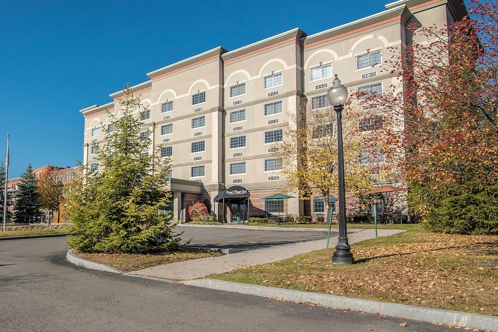 The Marx Hotel — hotel in Oneonta