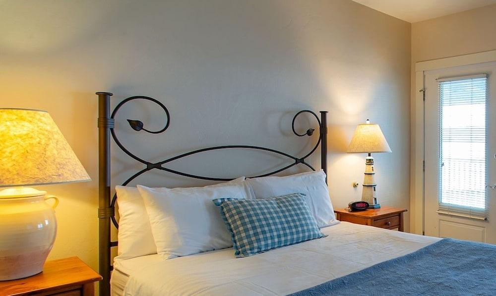 Edgewater Resort photo 42