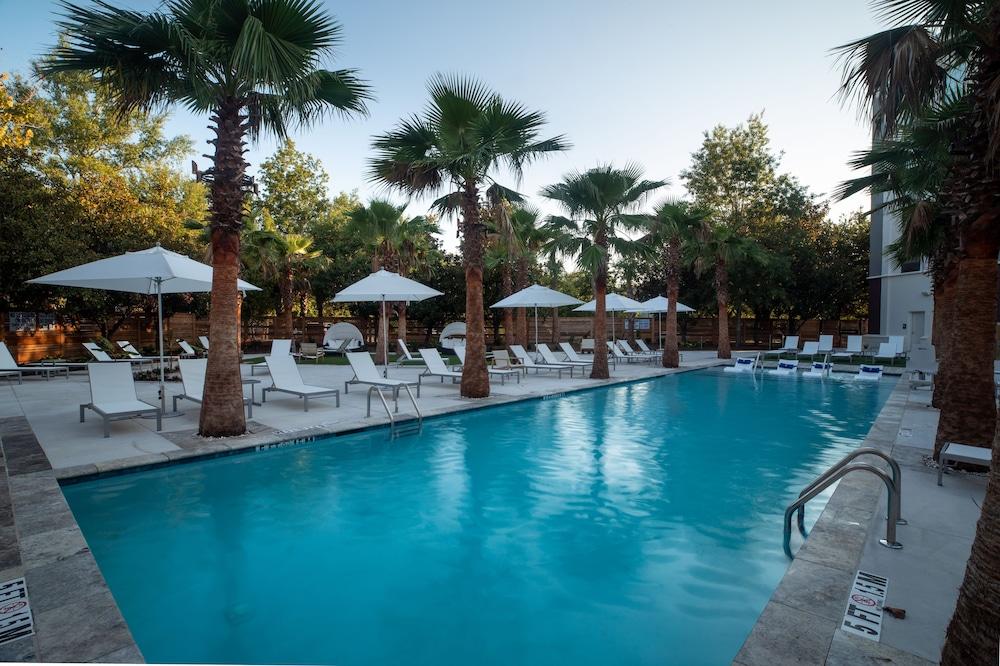 Hotel Indigo Mount Pleasant by IHG photo 33