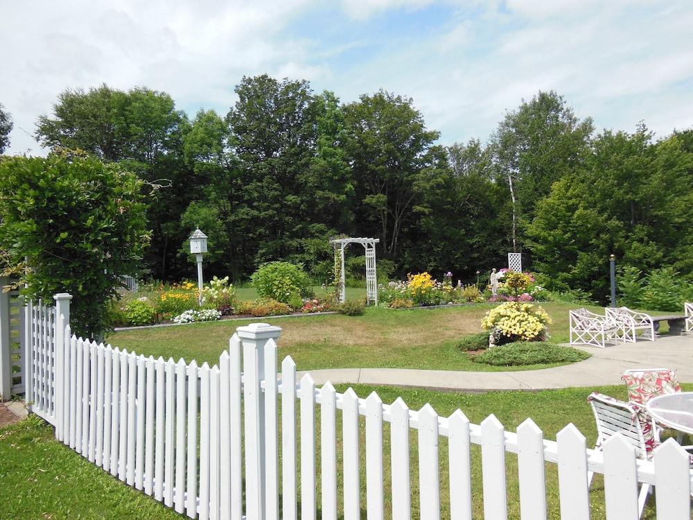 Greenbrier Inn photo 49