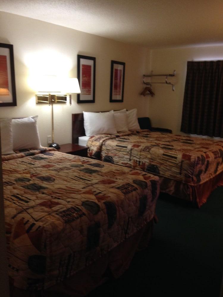 Mobridge Kountry Inn photo 24