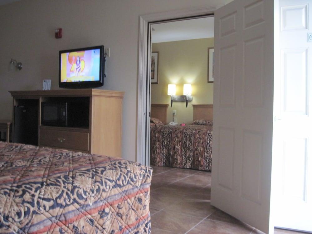 Texas Inn Weslaco photo 4