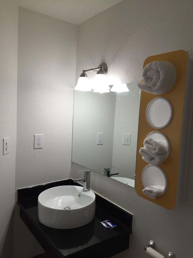 Motel 6 Prairie Du Chien, WI photo 5