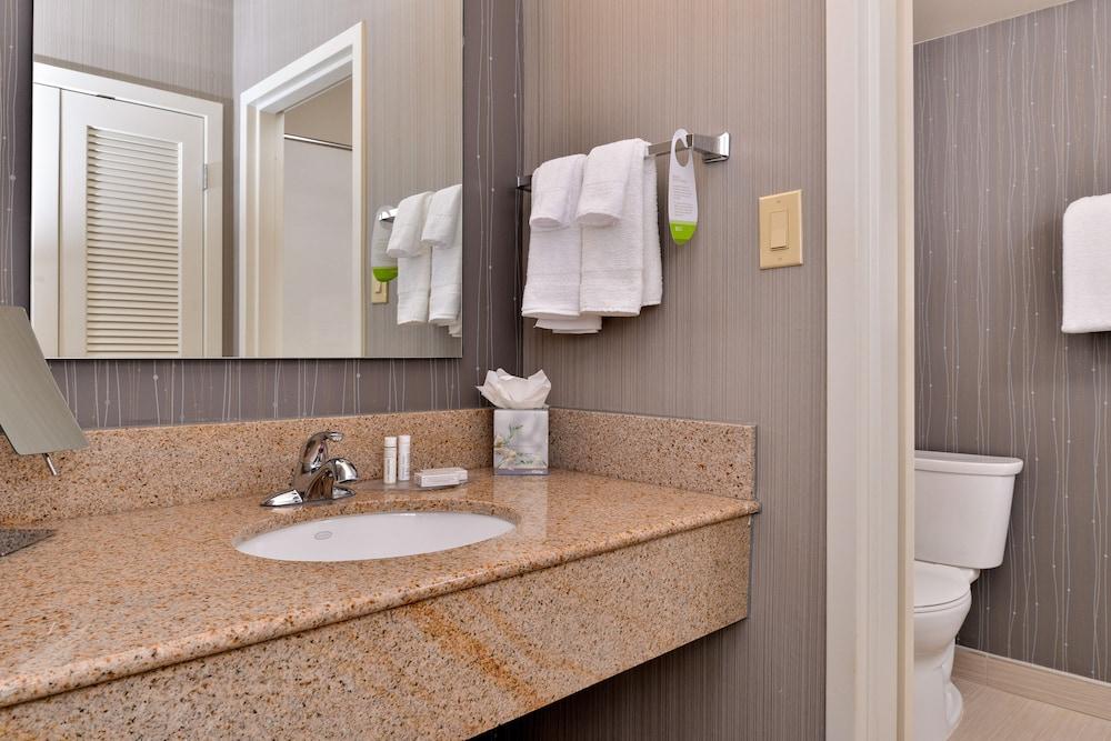 Courtyard by Marriott Dallas Northwest photo 25